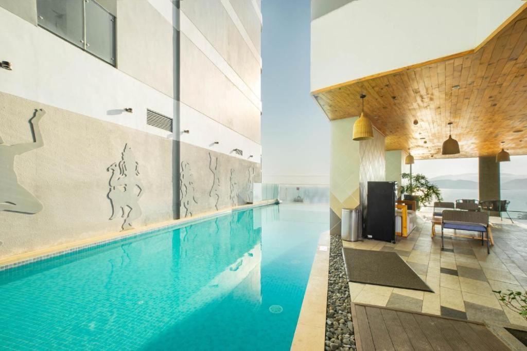 Oceandream Panorama Luxury Suites Нячанг Екстер'єр фото
