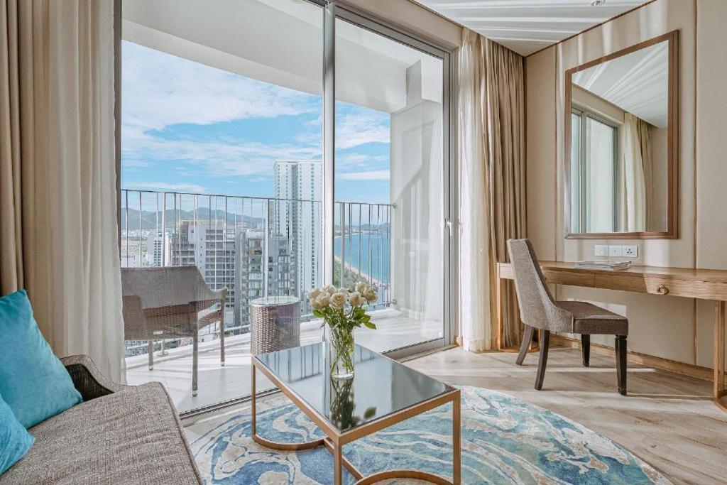 Oceandream Panorama Luxury Suites Нячанг Екстер'єр фото