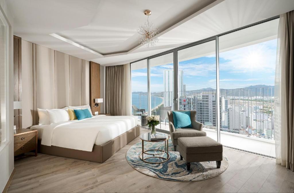 Oceandream Panorama Luxury Suites Нячанг Екстер'єр фото