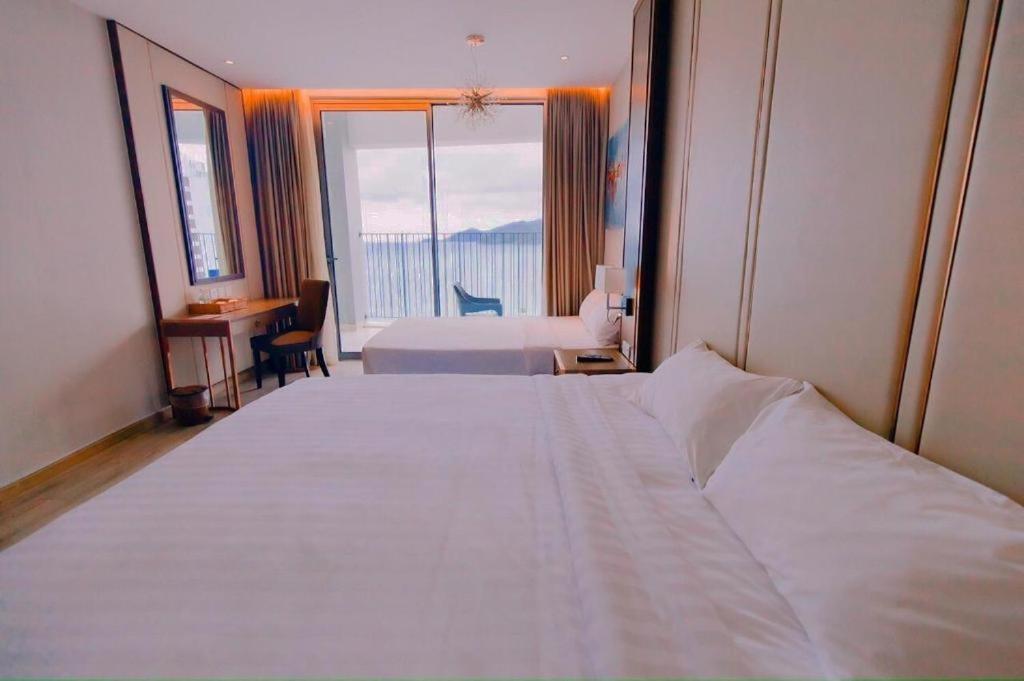 Oceandream Panorama Luxury Suites Нячанг Екстер'єр фото