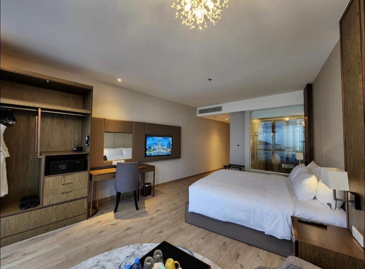 Oceandream Panorama Luxury Suites Нячанг Екстер'єр фото